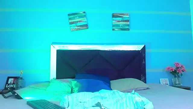 LizzyGrey  online show from 11/20/25, 07:14