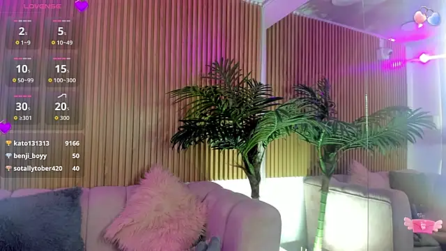 Snapshot of emmy_rosse_ chatting on 11/20/25, 07:25 emmy rosse online show from 11/20/25, 07:25