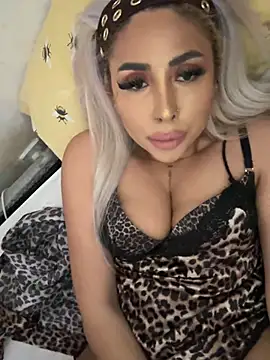 Snapshot of zara_bellexx chatting on 03/03/26, 03:19 zara bellexx online show from 03/03/26, 03:19