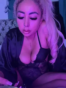 zara bellexx online show from 11/21/25, 12:09