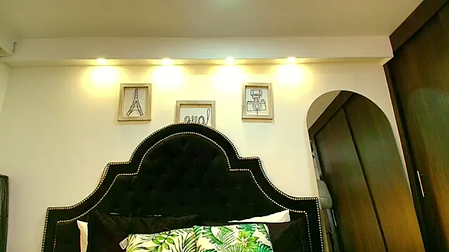 Snapshot of DenzelRios chatting on 02/13/26, 08:31 DenzelRios online show from 02/13/26, 08:31