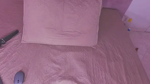 lilylovely  online show from 11/20/25, 07:14