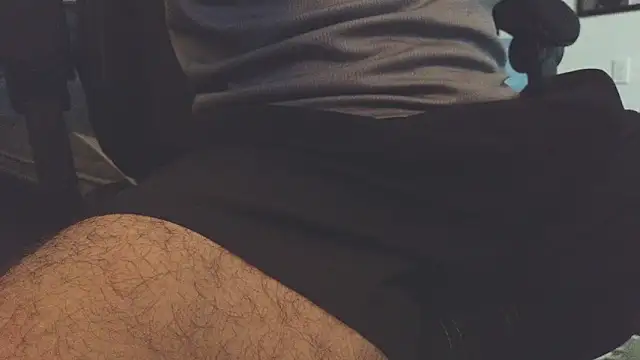 Snapshot of afterpartybtw chatting on 12/02/25, 05:09 afterpartybtw online show from 12/02/25, 05:09