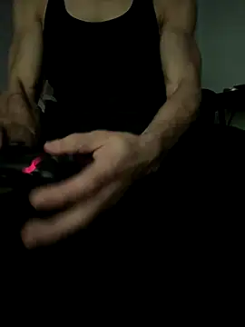 Snapshot of afterpartybtw chatting on 11/25/25, 04:35 afterpartybtw online show from 11/25/25, 04:35