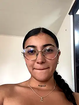 Camila-marinn online show from 10/16/25, 09:01