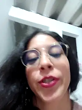 Snapshot of Eloisa_smith chatting on 10/10/25, 04:35 Eloisa smith online show from 10/10/25, 04:35