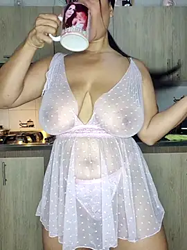 Snapshot of karla-bruni chatting on 02/04/26, 10:10 karla-bruni online show from 02/04/26, 10:10