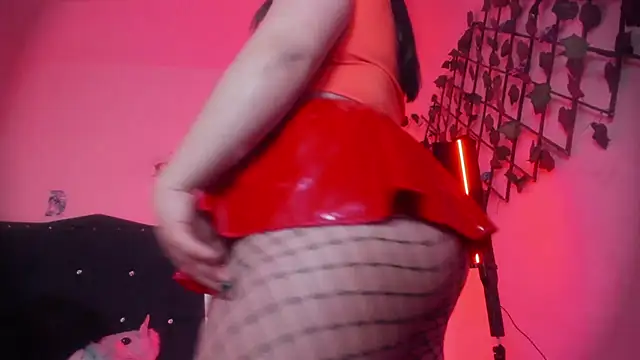 Snapshot of Lilith_salvatoree chatting on 10/31/25, 06:26 Lilith salvatoree online show from 10/31/25, 06:26