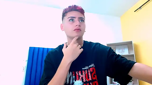 Snapshot of Alex_Millerss chatting on 12/03/25, 11:14 Alex Millerss online show from 12/03/25, 11:14