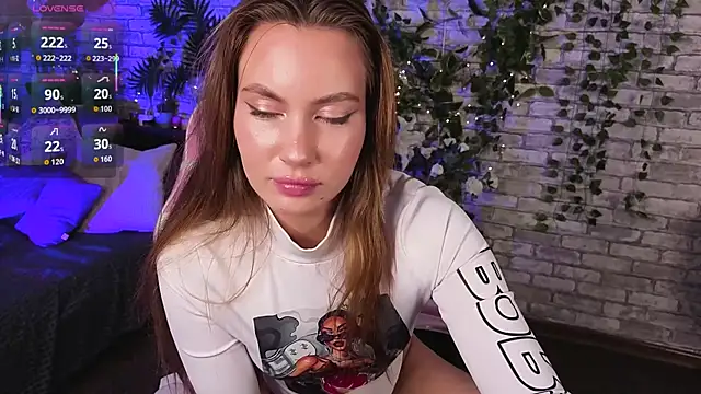  BellaClark online show from 03/20/26, 08:32