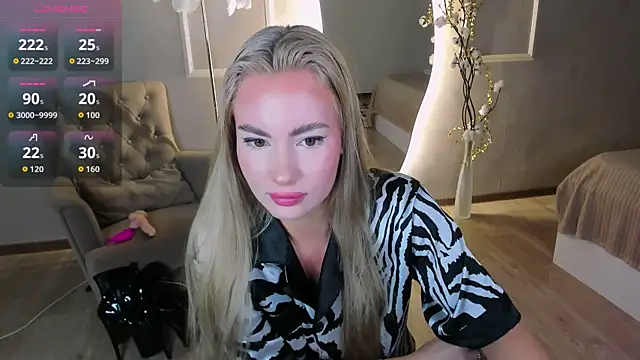  BellaClark online show from 03/31/26, 08:22