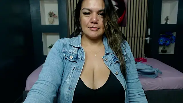 ruby jimenez19 online show from 11/04/25, 12:36