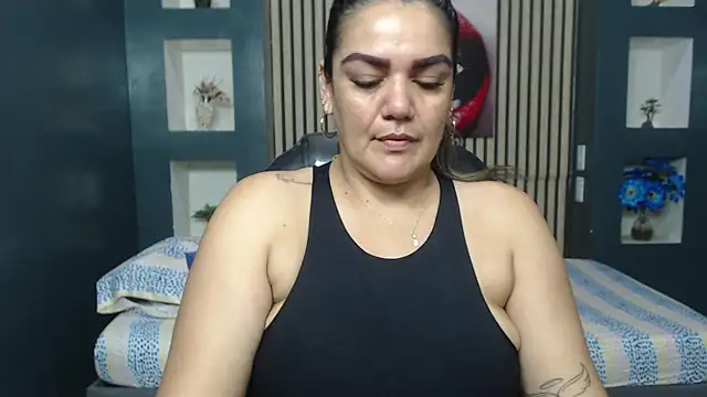 ruby jimenez19 online show from 11/11/25, 03:56