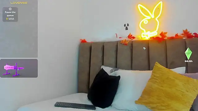 Amara18   online show from 11/01/25, 02:07