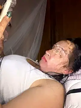 miemie-xx online show from 11/17/25, 02:43