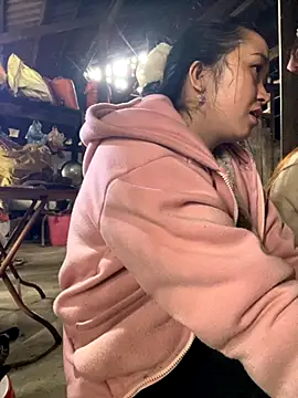 miemie-xx online show from 11/19/25, 02:55