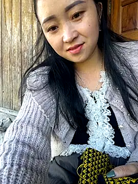 miemie-xx online show from 11/28/25, 01:39