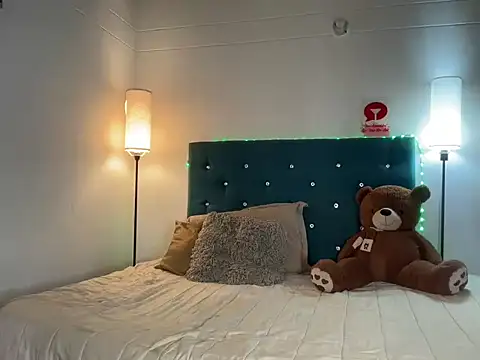 amber maldonado online show from 12/20/25, 04:04