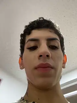 SiaraRealist online show from 11/01/25, 09:19