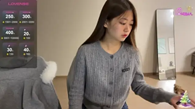 Alyssa-8 online show from 04/21/26, 07:37