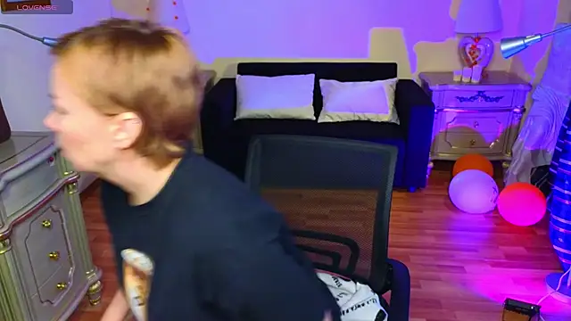 Viola Rayden online show from 11/16/25, 06:29