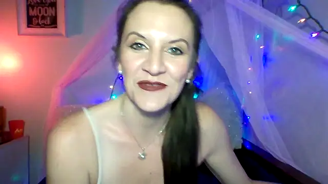 easy briezy online show from 12/18/25, 05:12