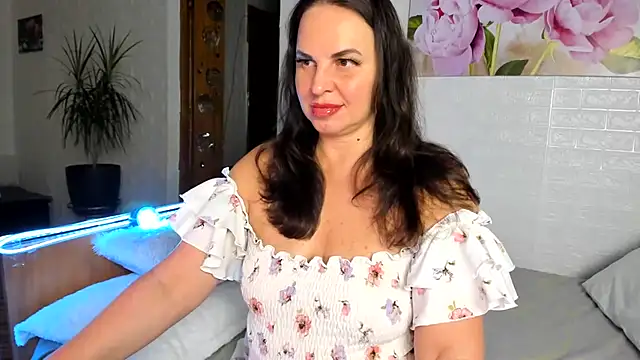 Snapshot of MIRAA_LUV chatting on 07/12/26, 06:31 MIRAA LUV online show from 07/12/26, 06:31