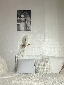 MIRAA LUV online show from 10/25/25, 07:36