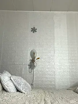 Snapshot of MIRAA_LUV chatting on 01/12/26, 07:04 MIRAA LUV online show from 01/12/26, 07:04