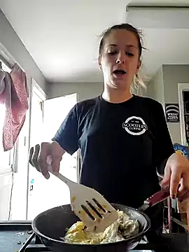 Cassaroll333 online show from 10/16/25, 02:58