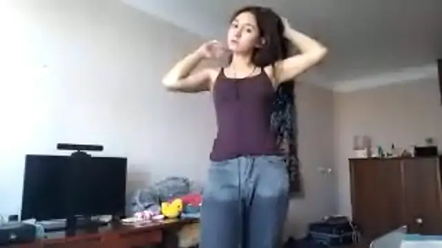 Snapshot of MiaLovelyOne chatting on 10/27/25, 08:26 MiaLovelyOne online show from 10/27/25, 08:26