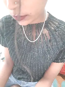 Snapshot of Mahi677 chatting on 01/19/26, 04:38 Mahi677 online show from 01/19/26, 04:38