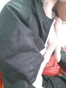 Snapshot of Mahi677 chatting on 01/17/26, 04:38 Mahi677 online show from 01/17/26, 04:38