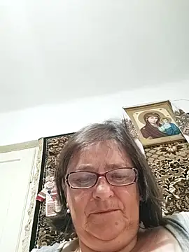 Snapshot of MilaCold5443 chatting on 06/20/26, 04:28 MilaCold5443 online show from 06/20/26, 04:28