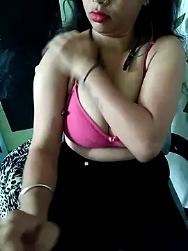 Snapshot of Parya_109 chatting on 12/18/25, 05:34 Parya 109 online show from 12/18/25, 05:34