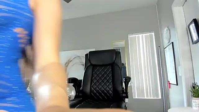 Myonnathegod online show from 11/16/25, 09:41