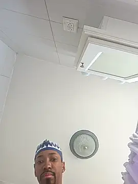 SLIM-BONEZ-N-HARMONY online show from 01/16/26, 03:05