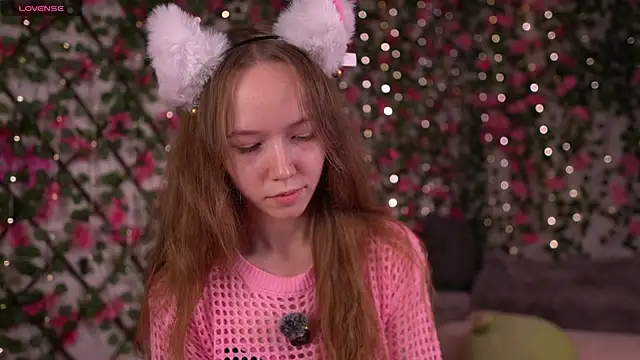 Petite Polly online show from 12/15/25, 06:03