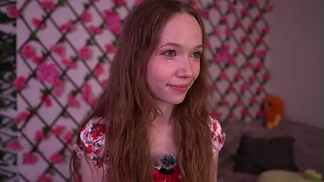 Petite Polly online show from 10/22/25, 09:13