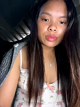 hello-cute online show from 12/03/25, 06:14