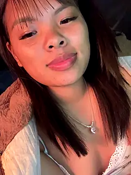 hello-cute online show from 12/05/25, 06:12