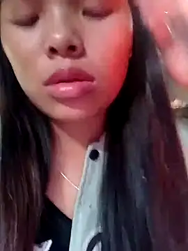 hello-cute online show from 10/30/25, 04:33