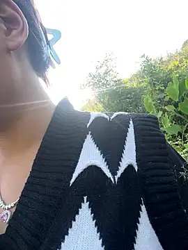 hello-cute online show from 11/27/25, 01:06