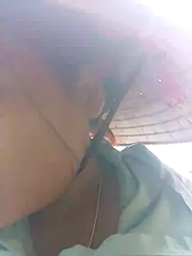 hello-cute online show from 11/06/25, 02:26