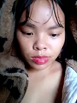 Snapshot of hello-cute chatting on 10/14/25, 04:02 hello-cute online show from 10/14/25, 04:02