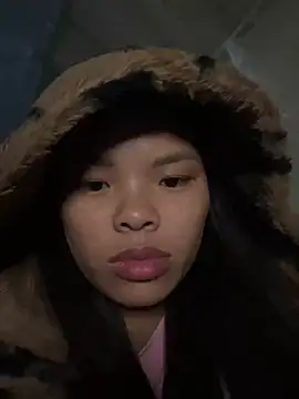 hello-cute online show from 11/27/25, 01:44