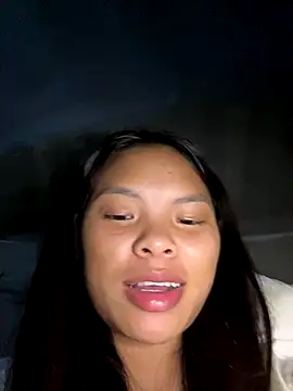 hello-cute online show from 11/19/25, 04:18