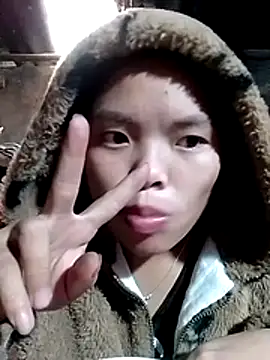 hello-cute online show from 11/07/25, 04:17