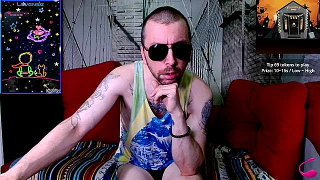 Markus Rivas online show from 10/14/25, 10:31