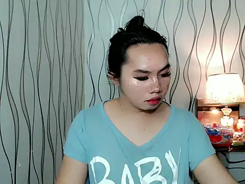 Snapshot of im_ursweetheart chatting on 10/19/25, 03:20 im ursweetheart online show from 10/19/25, 03:20